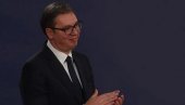 VUČIĆ ČESTITAO BOŽIĆ: Neka radost praznika bude inspiracija za snaženje mira, tolerancije i bratske ljubavi