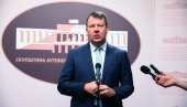 NEKA OVAJ PRAZNIK DONESE U NAŠE DOMOVE MIR: Božićna čestitka predsednika Mirovića NEKA OVAJ PRAZNIK DONESE U NAŠE DOMOVE MIR: Božićna čestitka predsednika Mirovića