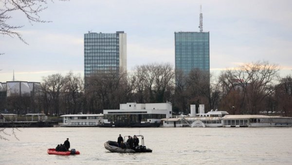 ВЕШТАЧЕ СНИМАК ДА УТВРДЕ ДА ЛИ МАТЕЈ ПЛИВА САВОМ: И поред лоших временских услова не престаје потрага за Сплићанином