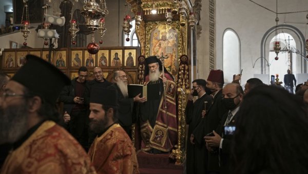 БОЖИЋ У ВИТЛЕЈЕМУ: Православни хришћани у Светој земљи прослављају најрадоснији празник (ФОТО)