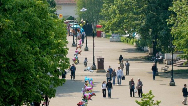 ТОП 3 БАЊЕ ОВОГ ЛЕТА, ПРИМИЛЕ 40.000 ЉУДИ ЗА МЕСЕЦ ДАНА: Једна је зелено срце Србије, у другој смешај 1000 динара, а трећа мами луксузом