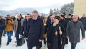 VUČIĆ U MANASTIRU SVETOG NIKOLE: Ovde sam mnogo naučio o srpskoj istoriji i duhovnosti (FOTO)