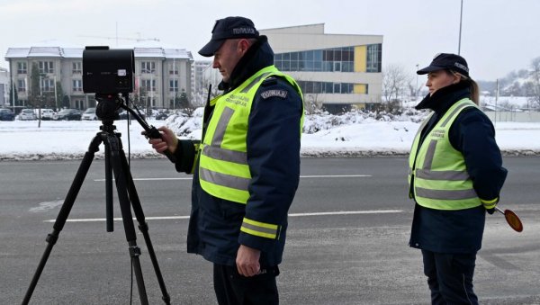 ЈЕДНА ОСОБА ПОГИНУЛА, А ШЕСТ ПОВРЕЂЕНО: За викенд чак 23 саобраћајне несреће