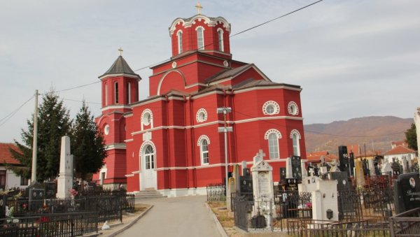 ЉУТИ ЗБОГ КАТАНАЦА: Врањанци револтирани закључавањем споредних улаза у градско гробље