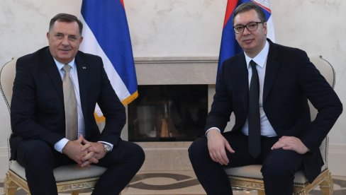 DODIK UPUTIO SNAŽNE REČI PODRŠKE VUČIĆU UOČI SB UN: Srbija nastoji da odbrani elementarno pravo srpskog naroda da živi slobodno na KiM DODIK UPUTIO SNAŽNE REČI PODRŠKE VUČIĆU UOČI SB UN: Srbija nastoji da odbrani elementarno pravo srpskog naroda da živi slobodno na KiM