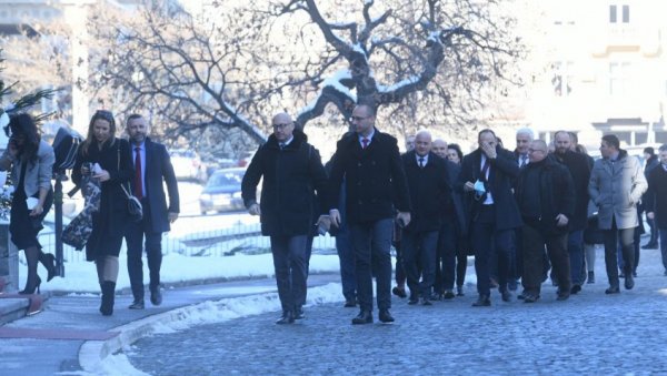 ПОДРШКА ПРЕДСТАВНИЦИМА СРПСКОГ НАРОДА НА КИМ: Куртијев режим сноси политичку и моралну одговорност за тренутну ситуацију