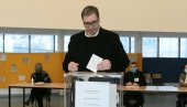 VUČIĆ GLASAO NA REFERENDUMU: Predsednik poslao jaku poruku našim ljudima na Kosovu i Metohiji (VIDEO)