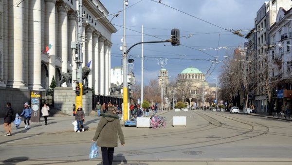 БУГАРСКИ НОВИНАР: Политичари који немају појма о рату, одједном помињу члан 5 Повеље НАТО-а