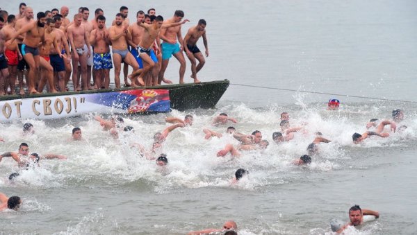 ВОЈНИЦИ ПЛИВАЈУ ЗА КРСТ: Богојављенско надметање одржаће се данас на неколико локација у граду