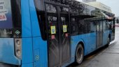 SRAMNE SCENE U SREMSKOJ MITROVICI: Vozač slepu ženu isterao iz autobusa, njoj od stresa pozlilo