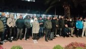 ПРОТЕСТИ У БАРУ: Дритане ни у политици није све дозвољено