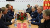 POKRET SOCIJALISTA REAGOVAO NA IZJAVE UGLJANINA I SDA Svako popuštanje pred onima koji psuju srpsku majku i Hrista vodi otcepljenju raške POKRET SOCIJALISTA REAGOVAO NA IZJAVE UGLJANINA I SDA Svako popuštanje pred onima koji psuju srpsku majku i Hrista vodi otcepljenju raške