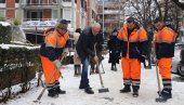 ČISTI SE LED SA ULICA BEOGRADA Radojičić: Službe više komunalnih preduzeća rade u punom kapacitetu