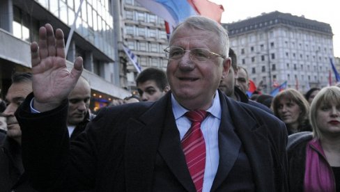 ČUVENI POLITIČAR POSETIO ŠEŠELJA NA SAJMU KNJIGA: Srdačan susret dva Srbina (FOTO/VIDEO) ČUVENI POLITIČAR POSETIO ŠEŠELJA NA SAJMU KNJIGA: Srdačan susret dva Srbina (FOTO/VIDEO)