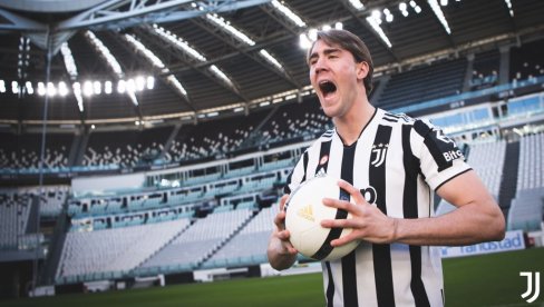 NIJE VIŠE MOMAK KOG SAM POZNAVAO! Bivši sportski direktor Partizana o Vlahoviću NIJE VIŠE MOMAK KOG SAM POZNAVAO! Bivši sportski direktor Partizana o Vlahoviću