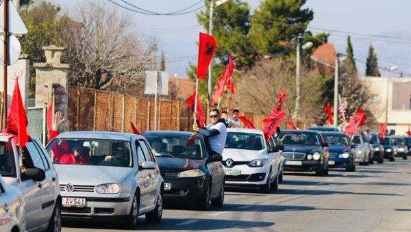 ДАЈЕ ОСТАВКУ ПРЕ СМЕНЕ АБАЗОВИЋА? У финишу кризе у ЦГ, јављају се спекулације да Кривокапић одлази