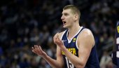 NIKO U NBA OVO NE RADI! Ceo svet je zapanjen onim što je Nikola Jokić uradio (VIDEO)