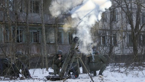 УКРАЈИНЦИ ГРАНАТИРАЛИ КОНВОЈ ЦИВИЛА: ДНР о извлачењу становништва са борбених подручја у Мариупољу