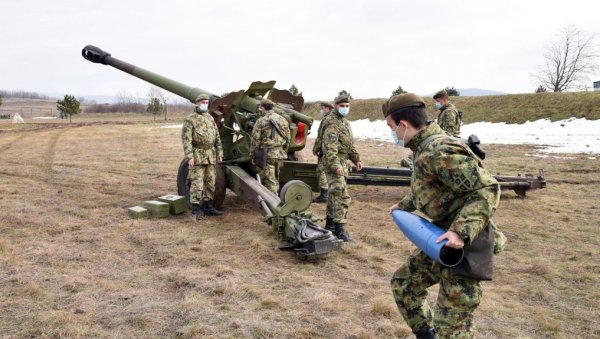 ОБУКА СРПСКИХ АРТИЉЕРАЦА НА НОРАМА М-84: Мешовита артиљеријска бригада на полигону (ФОТО)