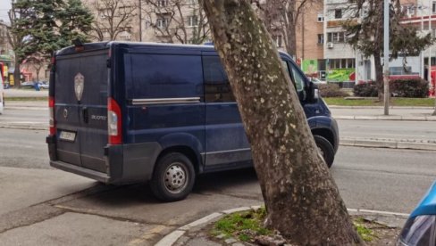 DVA HAPŠENJA U NIŠU: Palicama napali taksistu, opljačkali ga pa pobegli, u drugom napadu izboden muškarac