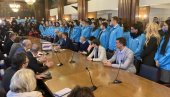 NAPREDNJAKE PODRŽALO VIŠE OD 55.000 GRAĐANA: SNS prva predala listu za parlamentarne izbore, čeka se proglašenje (FOTO/VIDEO)