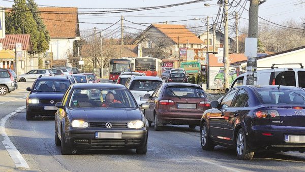 ТРАЖЕ ДВЕ ЛИНИЈЕ, КА МИРИЈЕВУ И КОЊАРНИКУ: У плану проширење, укидање и увођење нових траса ка грочанским насељима