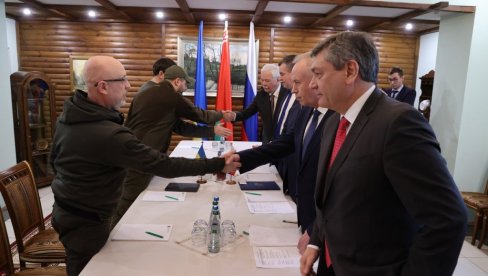 РУСИЈА И УКРАЈИНА СЕДАЈУ ЗА ПРЕГОВАРАЧКИ СТО: Познат датум и време сусрета
