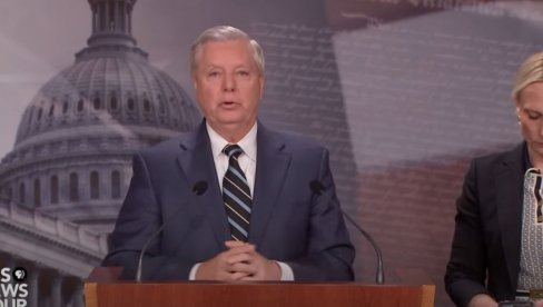 АМЕРИЧКИ СЕНАТОР УПОЗОРАВА: Копнени напад на Венецуелу је реална могућност АМЕРИЧКИ СЕНАТОР УПОЗОРАВА: Копнени напад на Венецуелу је реална могућност