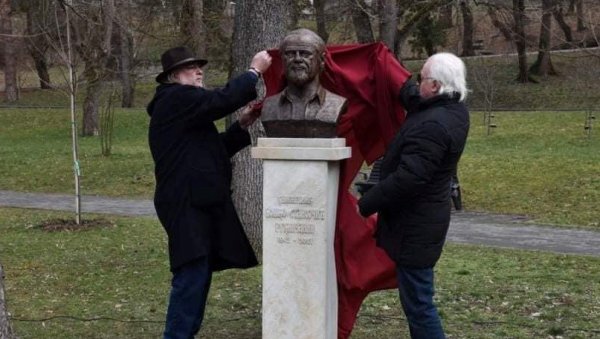 БИСТА БОШКУ РУЂИНЧАНИНУ: Врњчани одали почаст знаменитом суграђанину
