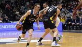 ЈОШ УВЕК ЈЕ ЈЕДАН ОД НАЈБОЉИХ ПЛЕЈМЕЈКЕРА: Канаринци играју на крилима четрдесетједногодишњака