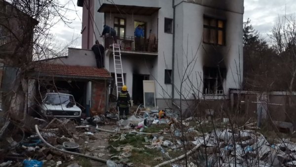 ДЕКА ЗАДОБИО ОПЕКОТИНЕ У ПОЖАРУ: Пожар у кући у Нишкој Бањи