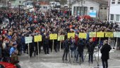 ЕВРОПО, ЗАШТО ЋУТИШ?: Протест мештана Штрпца због хапшења и малтретирања Срба (ФОТО)