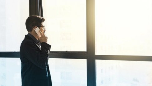 НЕСВАКИДАШЊА ПРИЧА: Новосађанин изгубио телефон у Хрватској, а када се проналазач напокон огласио, није могао да верује шта чује НЕСВАКИДАШЊА ПРИЧА: Новосађанин изгубио телефон у Хрватској, а када се проналазач напокон огласио, није могао да верује шта чује
