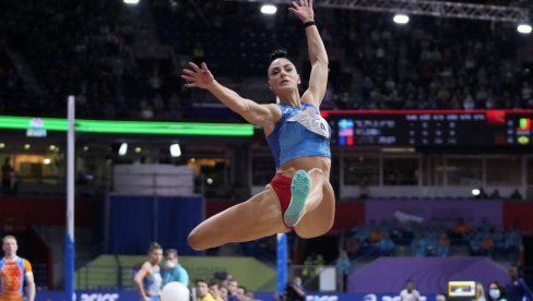 ODUSTALA: Ivana Španović neće braniti svetsku titulu u skoku u dalj