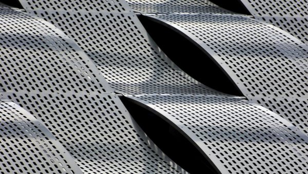 АЛУМИНИЈУМ БЕЛЕЖИ СНАЖАН РАСТ: Цене на четворогодишњем врхунцу