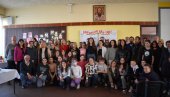 РАДЕ НА ЗАЈЕДНИЧКОМ ПРОЈЕКТУ: Школа у Кикинди домаћин ученицима из пет земаља РАДЕ НА ЗАЈЕДНИЧКОМ ПРОЈЕКТУ: Школа у Кикинди домаћин ученицима из пет земаља