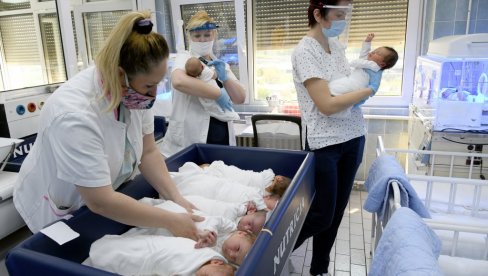 ШЕСТИНА СТАНОВНИКА СРБИЈЕ РОДИЛА СЕ У ВИШЕГРАДСКОЈ! За век постојања никада нису затварали врата, ни у време бомбардовања... ШЕСТИНА СТАНОВНИКА СРБИЈЕ РОДИЛА СЕ У ВИШЕГРАДСКОЈ! За век постојања никада нису затварали врата, ни у време бомбардовања...