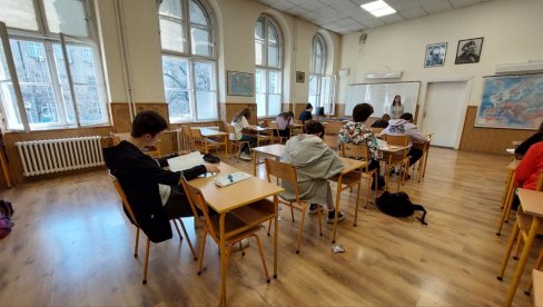 KARTICA I ZA SREDNJOŠKOLCE: Posle studenata, nova pogodnost i za učenike