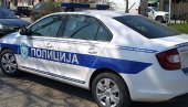 ĆERKA POZVALA POLICIJU, OTAC SE NIJE JAVLJAO NA TELEFON: U kući izvršena premetačina - nove informacije o dvostrukom ubistvu u Zmajevu