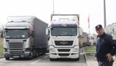 ГУЖВЕ НА ГРАНИЦАМА: Камиони на Батровцима чекају четири сата