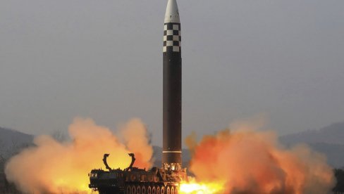AMERIKANCIMA NEMAJU DOVOLJNO BOJEVIH GLAVA: Pentagon testirao interkontinentalnu balističku raketu „Minitmen 3“ (FOTO) AMERIKANCIMA NEMAJU DOVOLJNO BOJEVIH GLAVA: Pentagon testirao interkontinentalnu balističku raketu „Minitmen 3“ (FOTO)