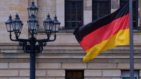 NEMAČKA POSLANICA: Isporukama oružja Kijevu Berlin postao učesnik sukoba u Ukrajini