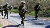 SRPSKA VOJSKA PROLAZI SADRŽAJE TAKTIČKE I VATRENE OBUKE: Stacionarno logorovanje vojnika na služenju vojnog roka (FOTO)