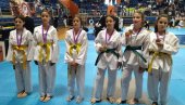 ЈАЧИ ОД ВЕТРА У ВРШЦУ: Жетва медаља зрењанинских таеквондоиста ЈАЧИ ОД ВЕТРА У ВРШЦУ: Жетва медаља зрењанинских таеквондоиста