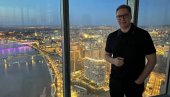 VUČIĆ SE SMRZAO: Pravim se kao da nisam, beskrajno sam ponosan na Beograd na vodi (FOTO)