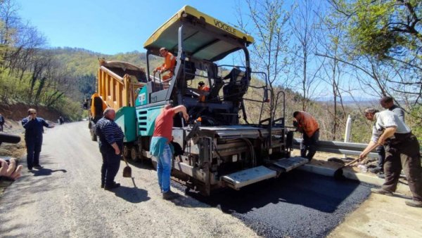 ИНВЕСТИРАНО 29 МИЛИОНА ДИНАРА: Санација деонице државног пута од Стројковца до Владичиног Хана