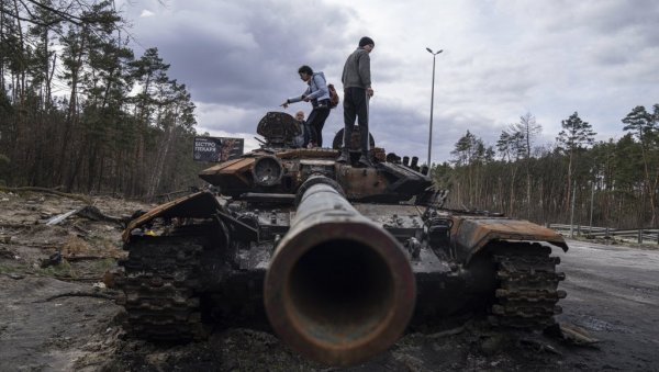 УКРАЈИНЦИ ПРИЗНАЛИ ТЕШКЕ ГУБИТКЕ: За дан 425 избачених војника из строја, 10 тенкова, 3 авиона, 2 хеликоптера, један брод