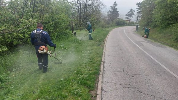 ВРШАЧКИ БРЕГ СПРЕМНО ДОЧЕКУЈЕ ГОСТЕ: Последње умивање зелених површина пред првомајски уранак