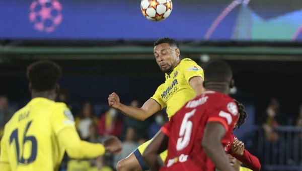 ЖУТА ПОДМОРНИЦА ПОТОНУЛА, ПРВИ ТРИЈУМФ АЈАКСА! Голови и преокрети на старту