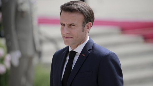 POLITIKO: Makron zabranom abaje u školama ubio dve muve jednim udarcem POLITIKO: Makron zabranom abaje u školama ubio dve muve jednim udarcem